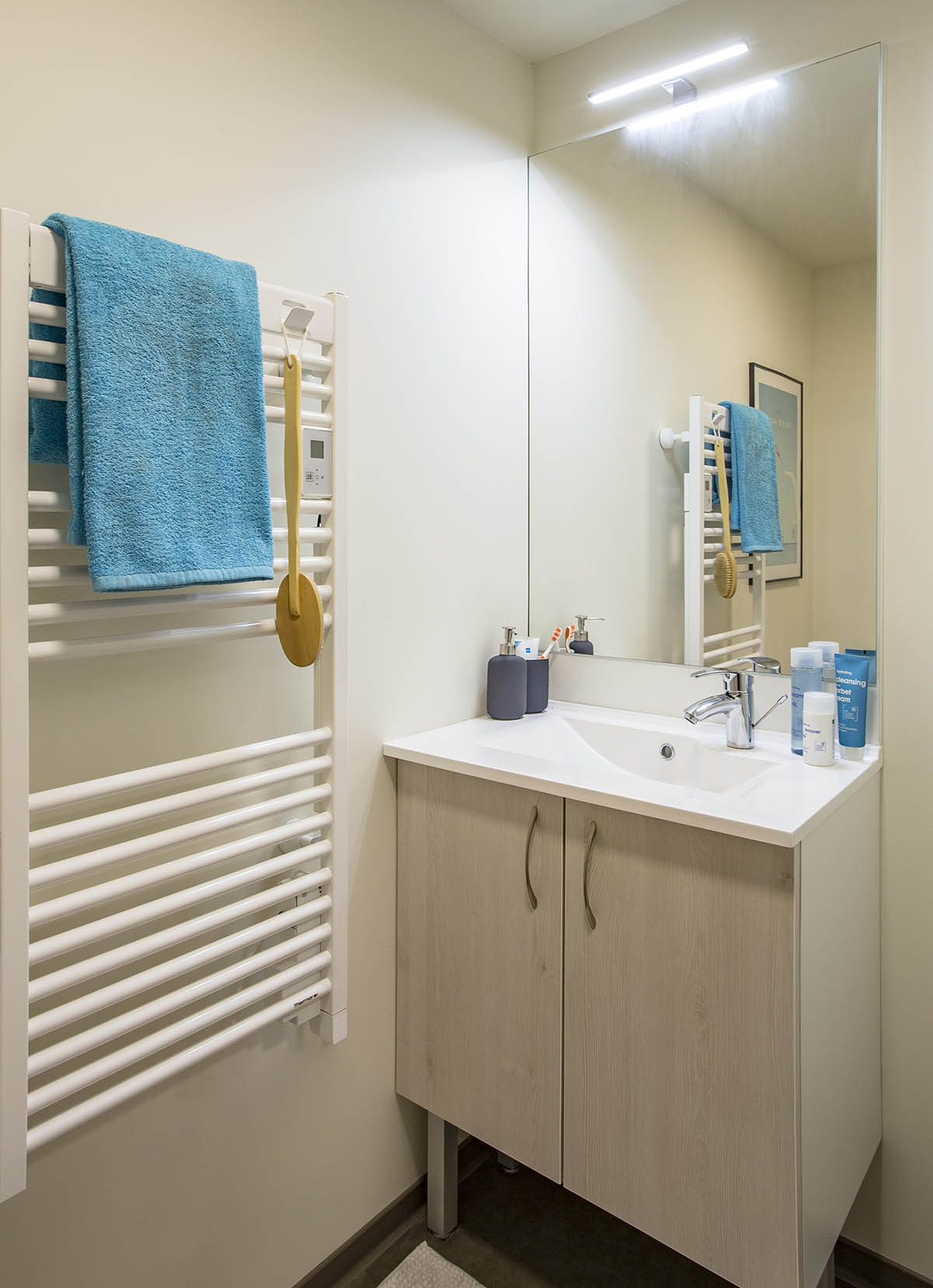 Salle de bain d'un studio de notre résidence étudiante Le Castel à Nancy